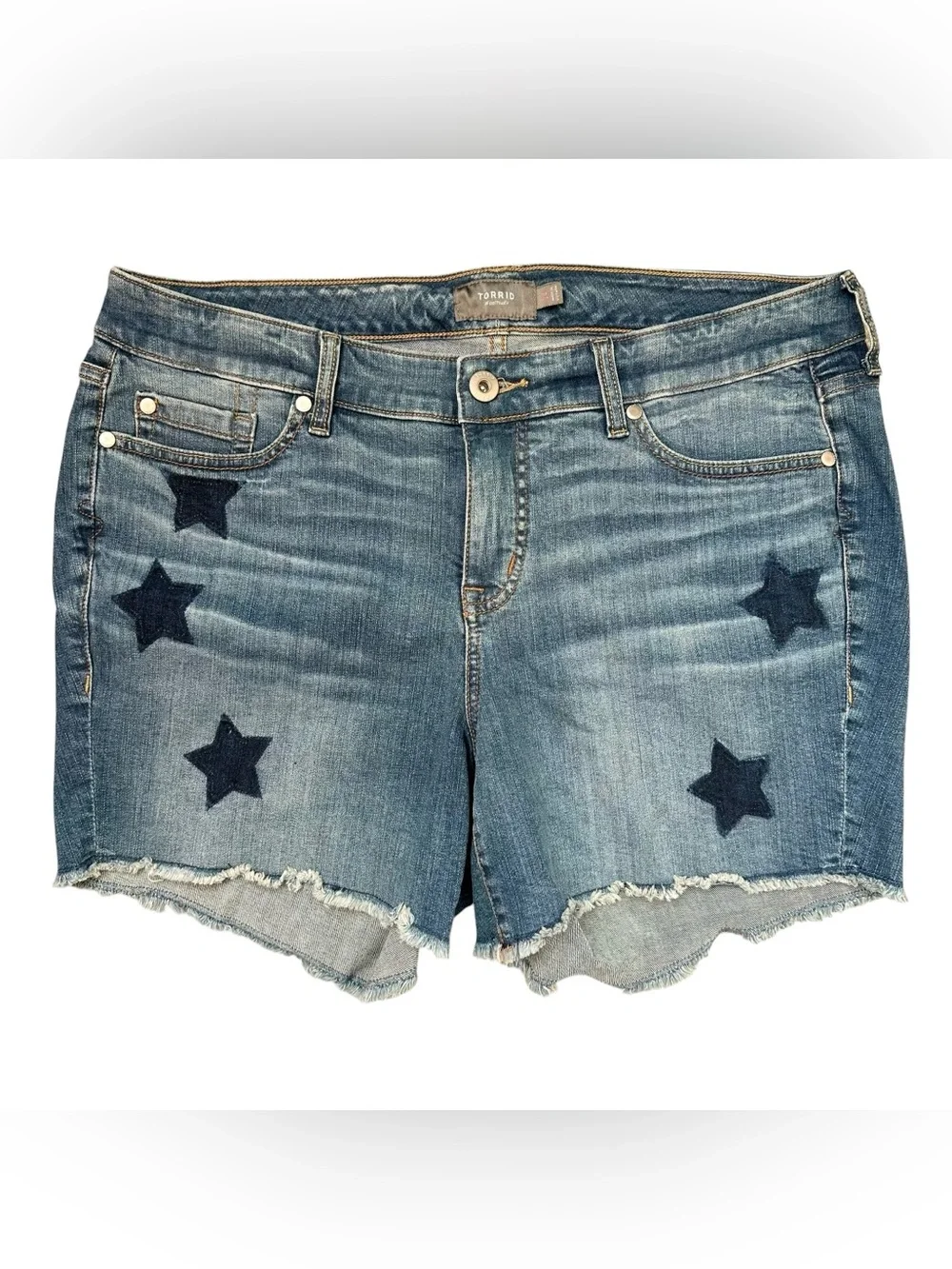 Torrid Medium Wash Blue Dark Star Print Raw Hem Zipper Fly Denim Shorts Size 14